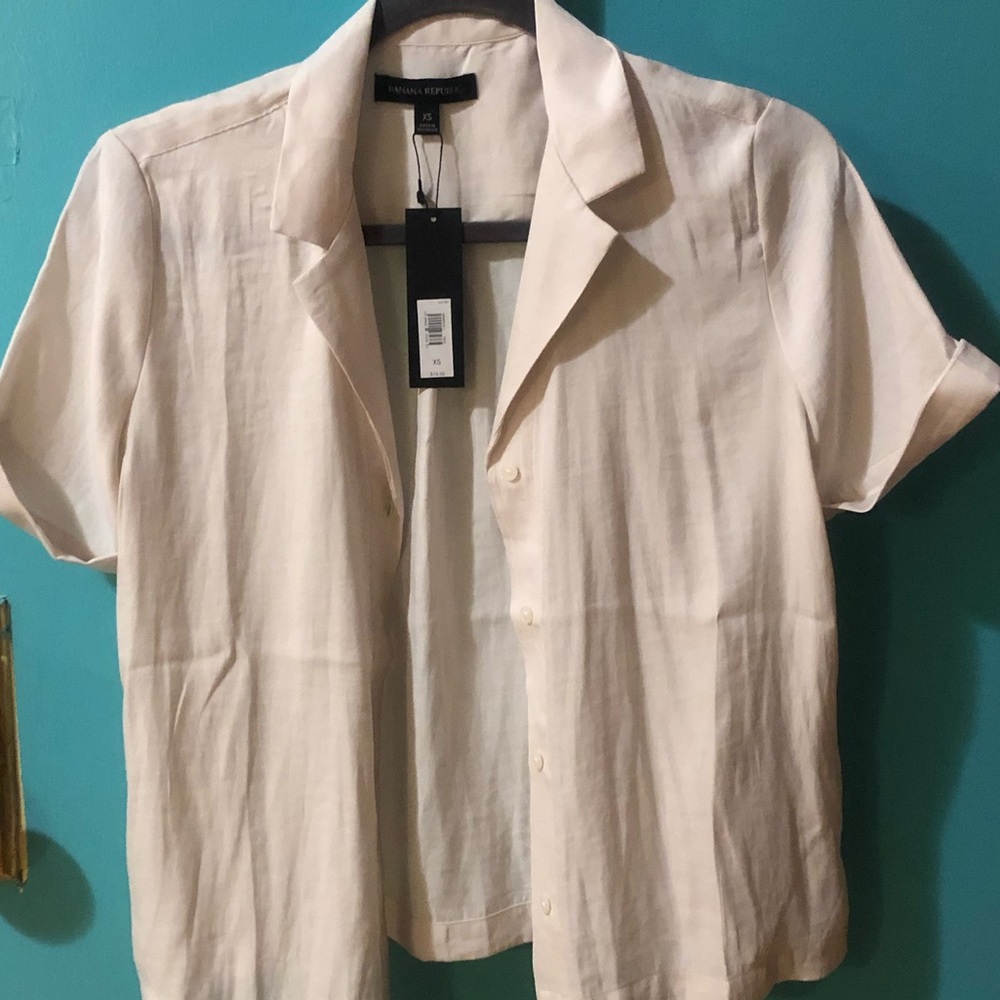 NWT Banana Republic! White short sleeve - 2020